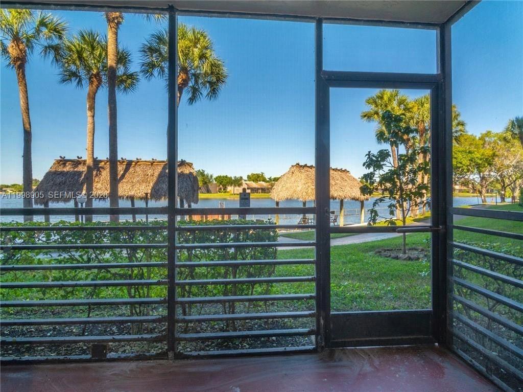 COLONY POINT 3 CONDO - Residential