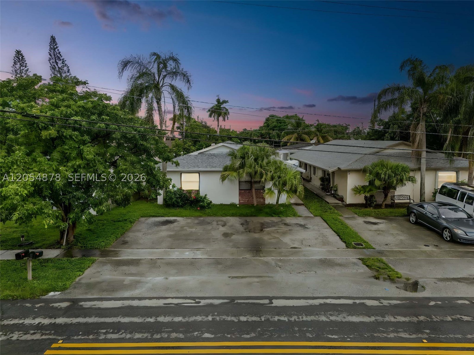HOLLYWOOD CENTER AMEN PLA - Residential Income