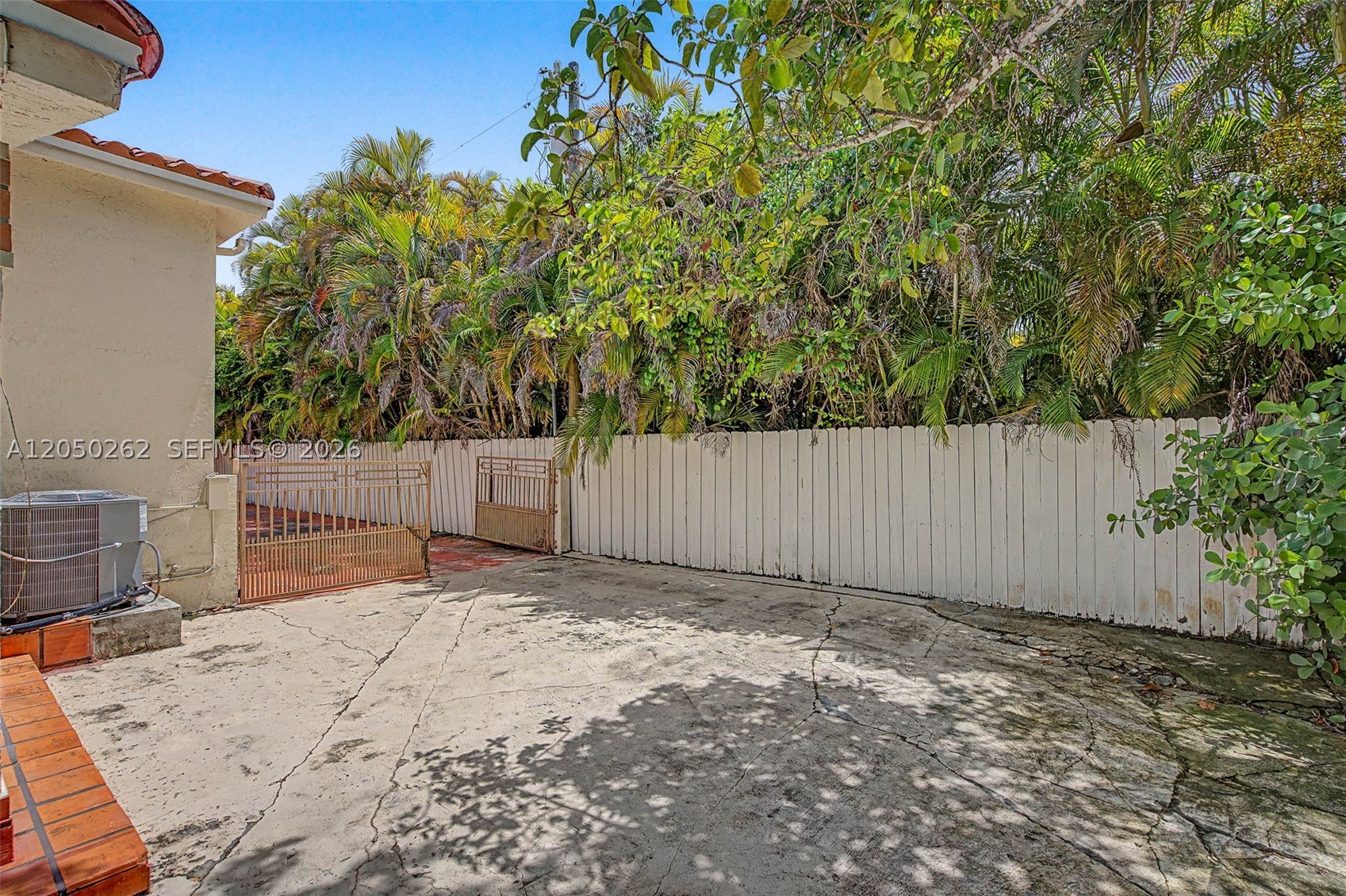 SUNSWEPT GROVES - Residential