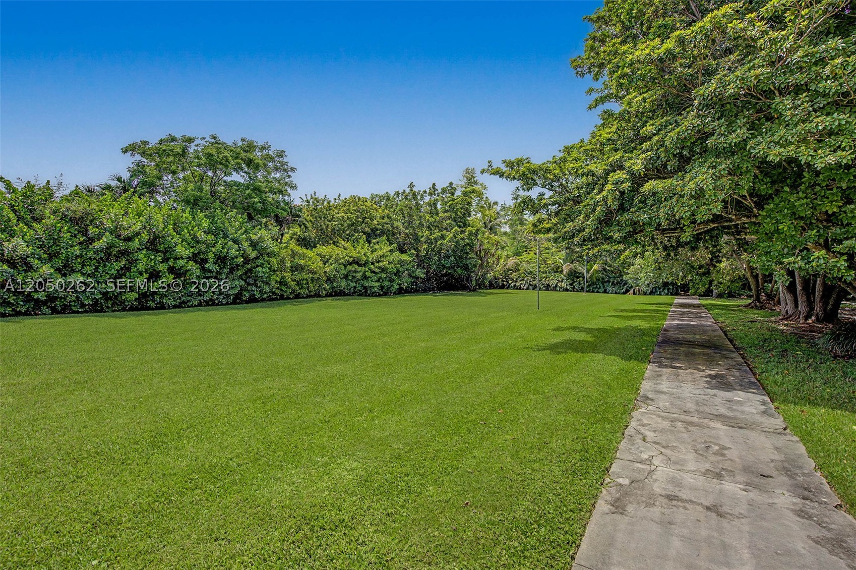 SUNSWEPT GROVES - Residential