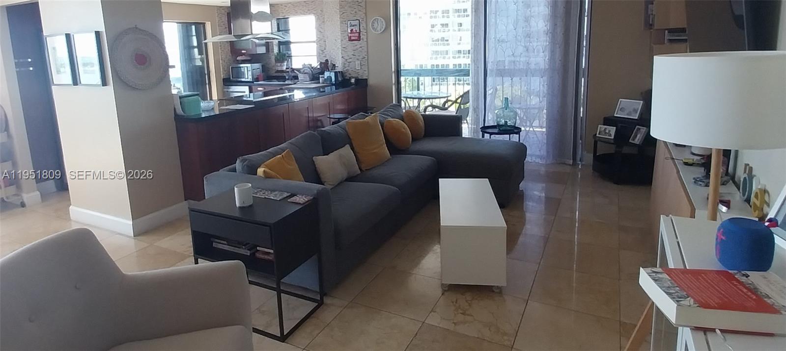 BRICKELL BAY CLUB CONDO - Residential