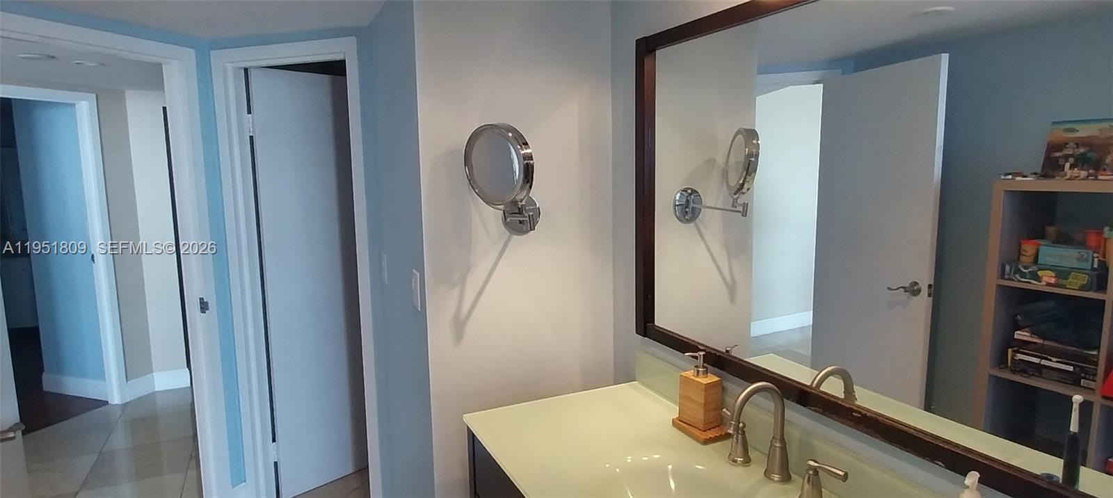 BRICKELL BAY CLUB CONDO - Residential