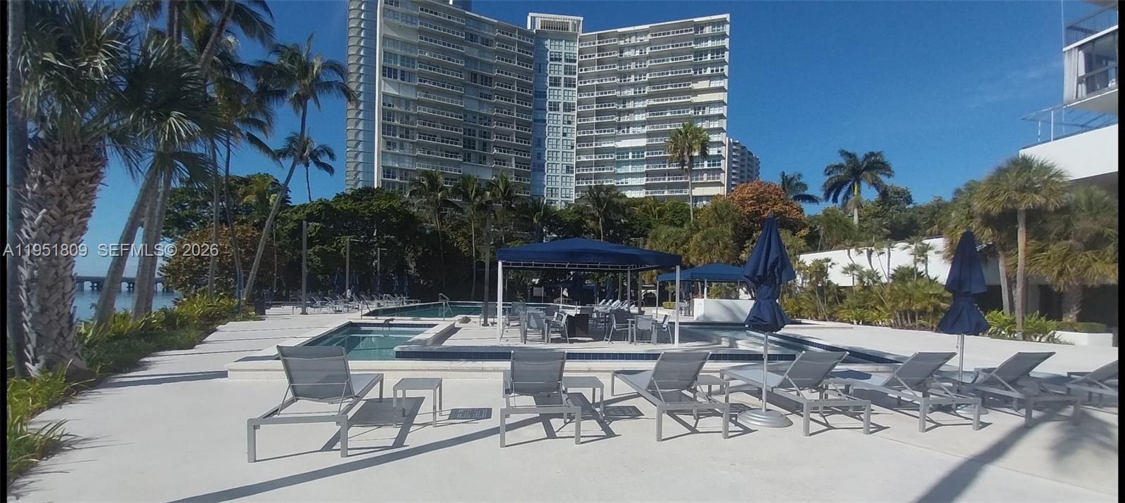 BRICKELL BAY CLUB CONDO - Residential