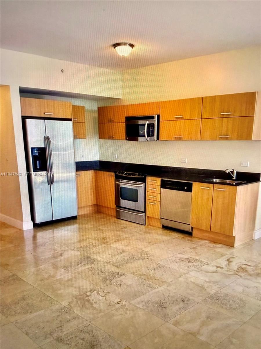 WIND CONDO - Residential