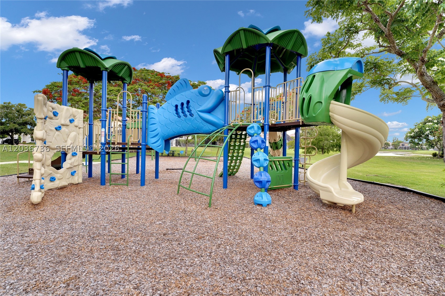 LEXINGTON HOMES ESTATES - Residential