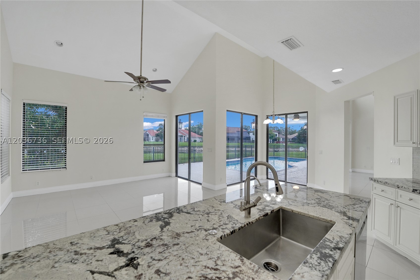 LEXINGTON HOMES ESTATES - Residential