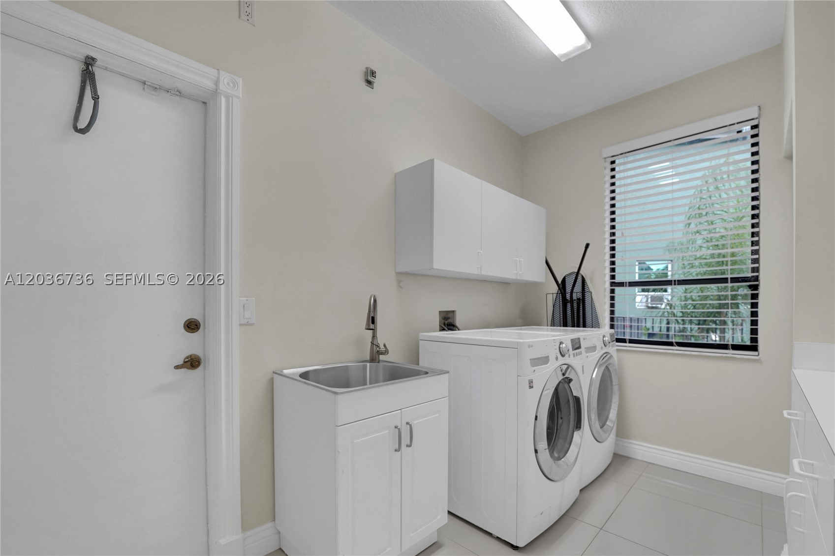 LEXINGTON HOMES ESTATES - Residential