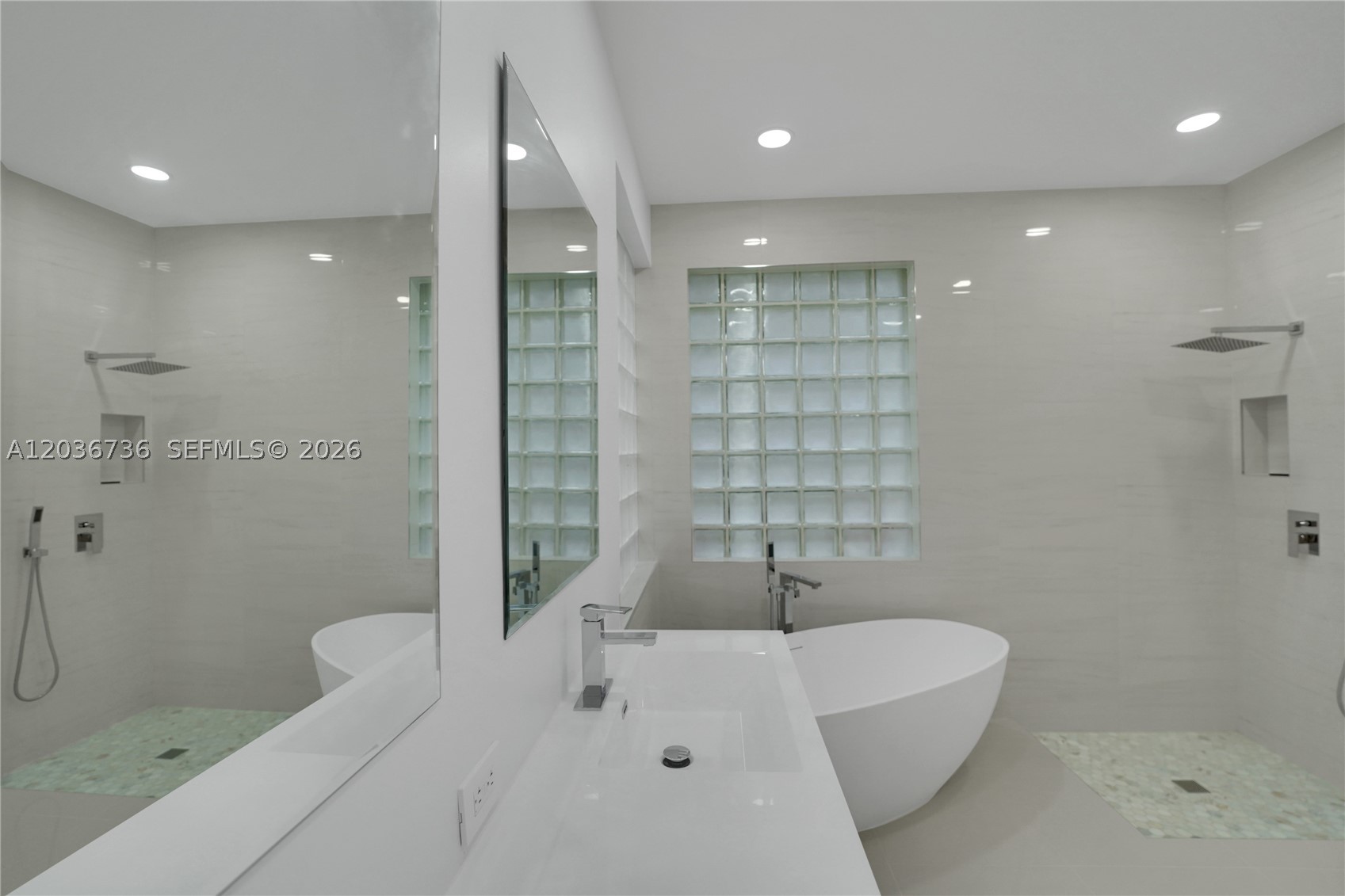 LEXINGTON HOMES ESTATES - Residential