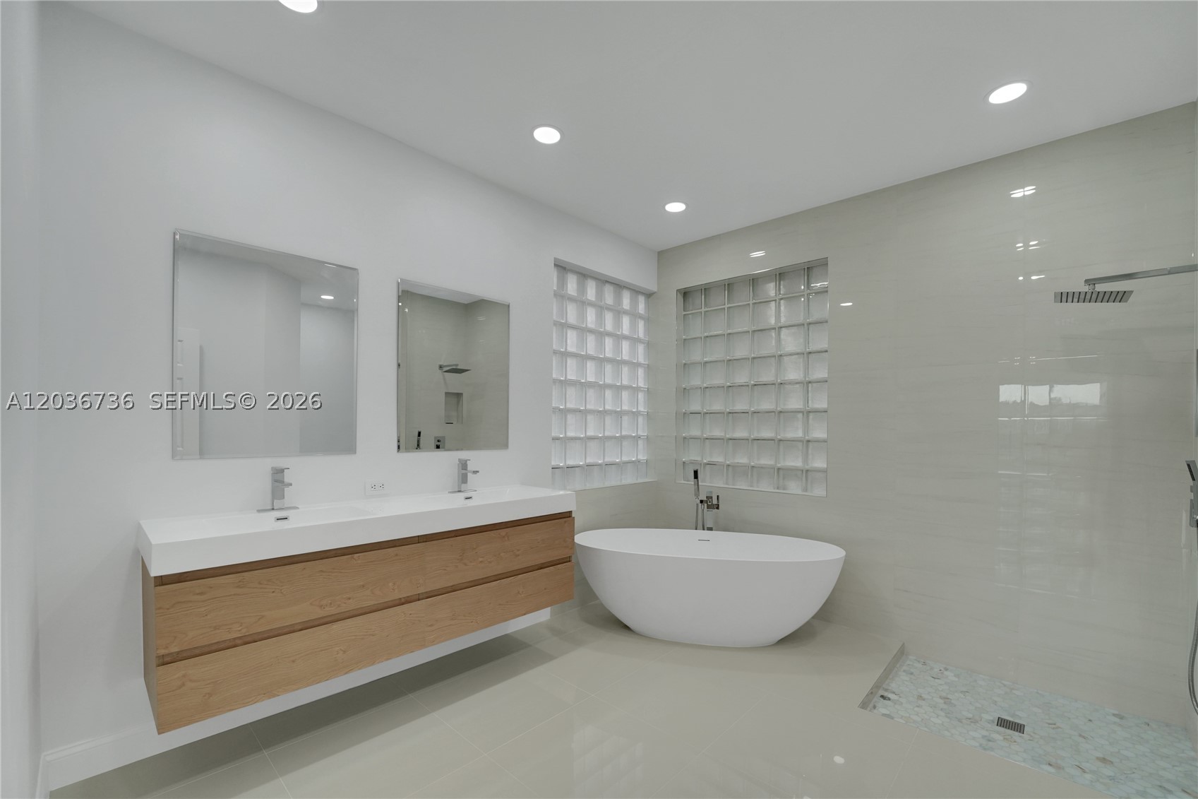 LEXINGTON HOMES ESTATES - Residential