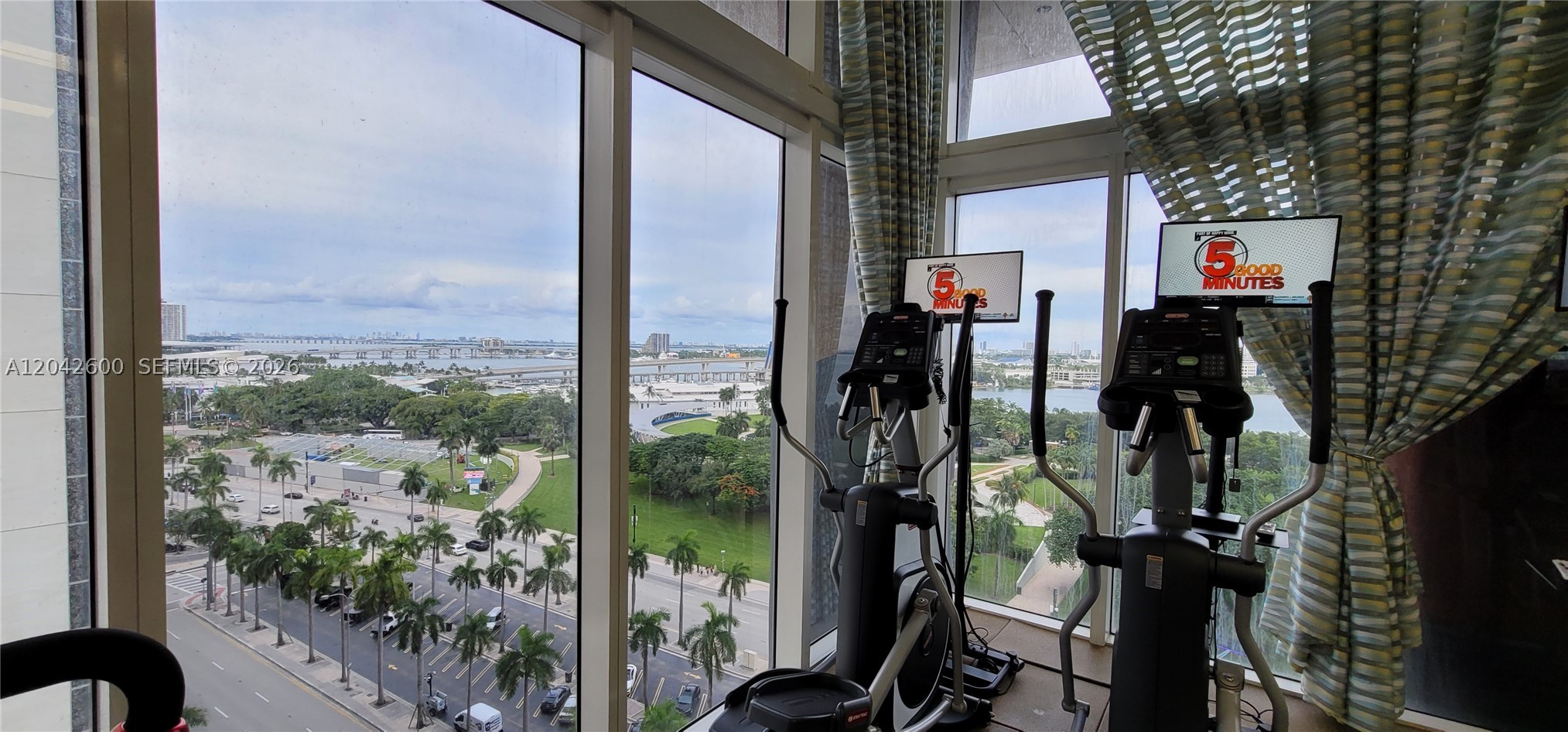 50 BISCAYNE CONDO - Residential Lease