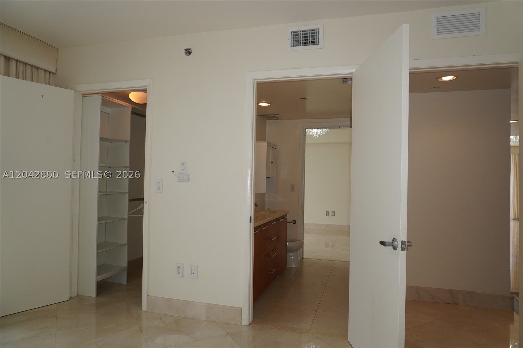 50 BISCAYNE CONDO - Residential Lease