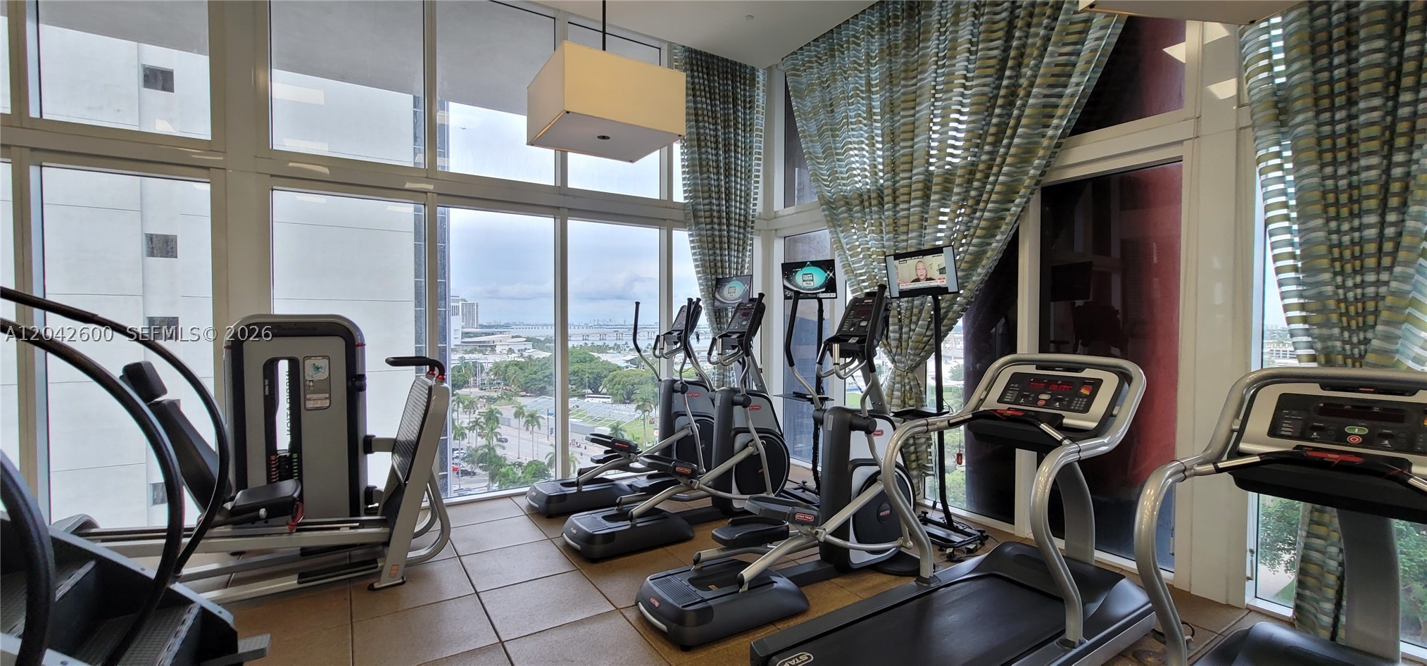 50 BISCAYNE CONDO - Residential Lease