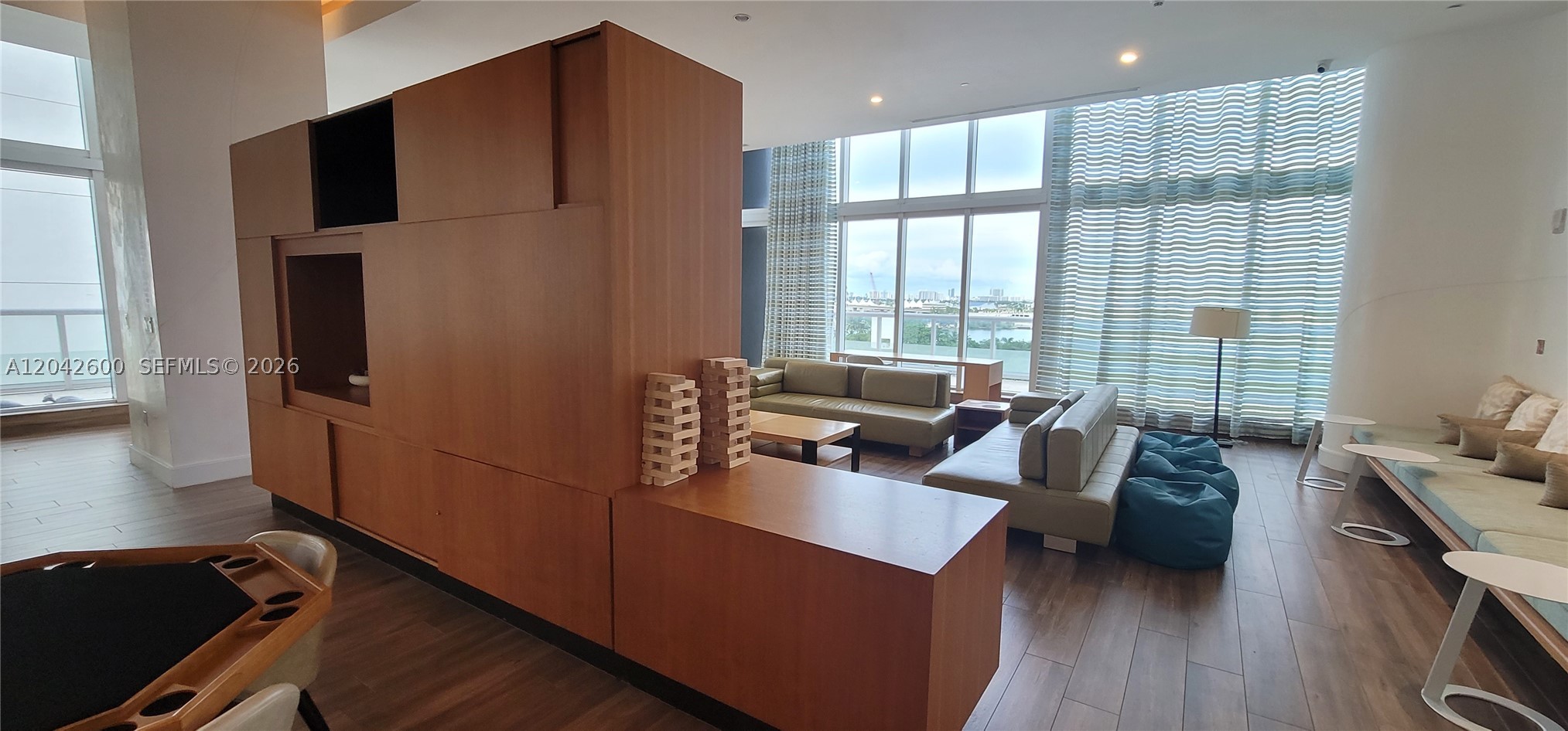 50 BISCAYNE CONDO - Residential Lease