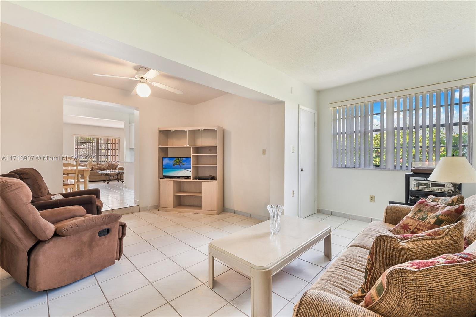 BREEZY ACRES - Residential Lease