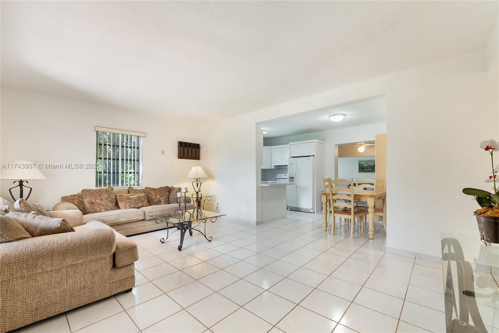 BREEZY ACRES - Residential Lease