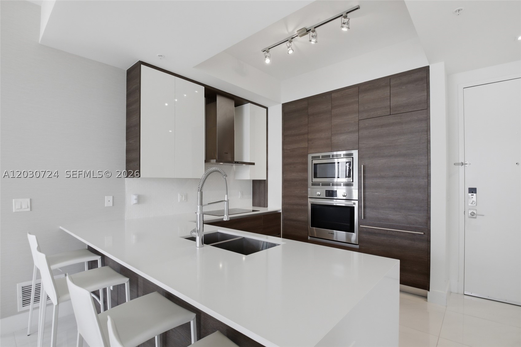 MERRICK MANOR CONDO - Residential Lease