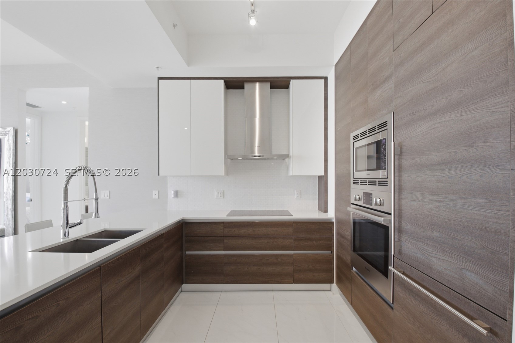 MERRICK MANOR CONDO - Residential Lease