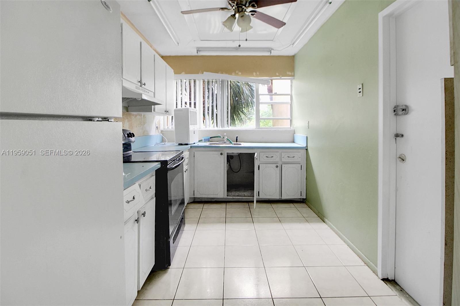 LAKE PARK CONDO NO 1 - BL - Residential