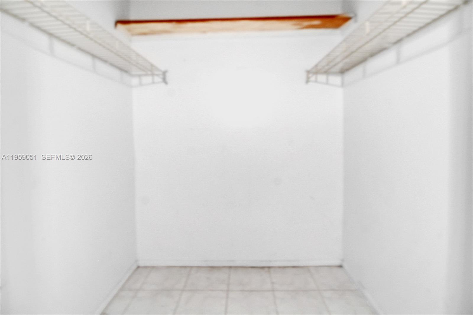 LAKE PARK CONDO NO 1 - BL - Residential