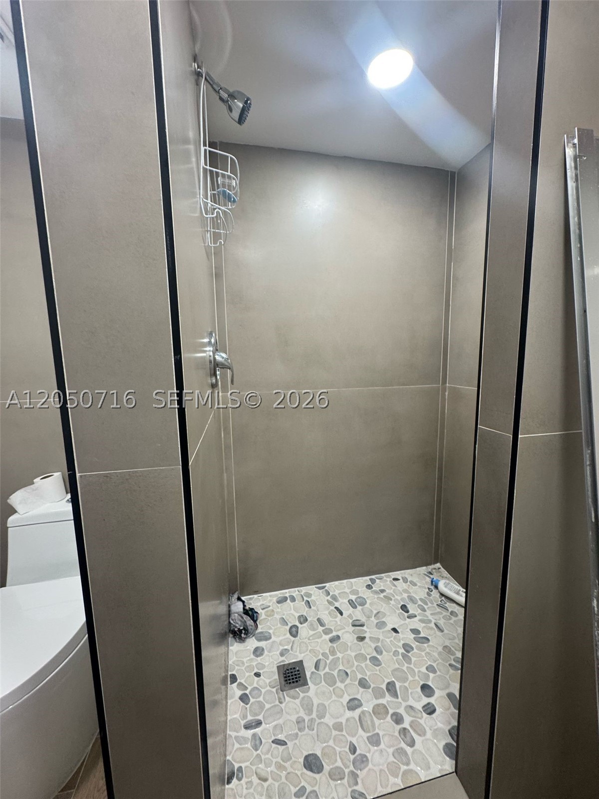 SEA WINDS CONDOMINIUM - Residential Lease