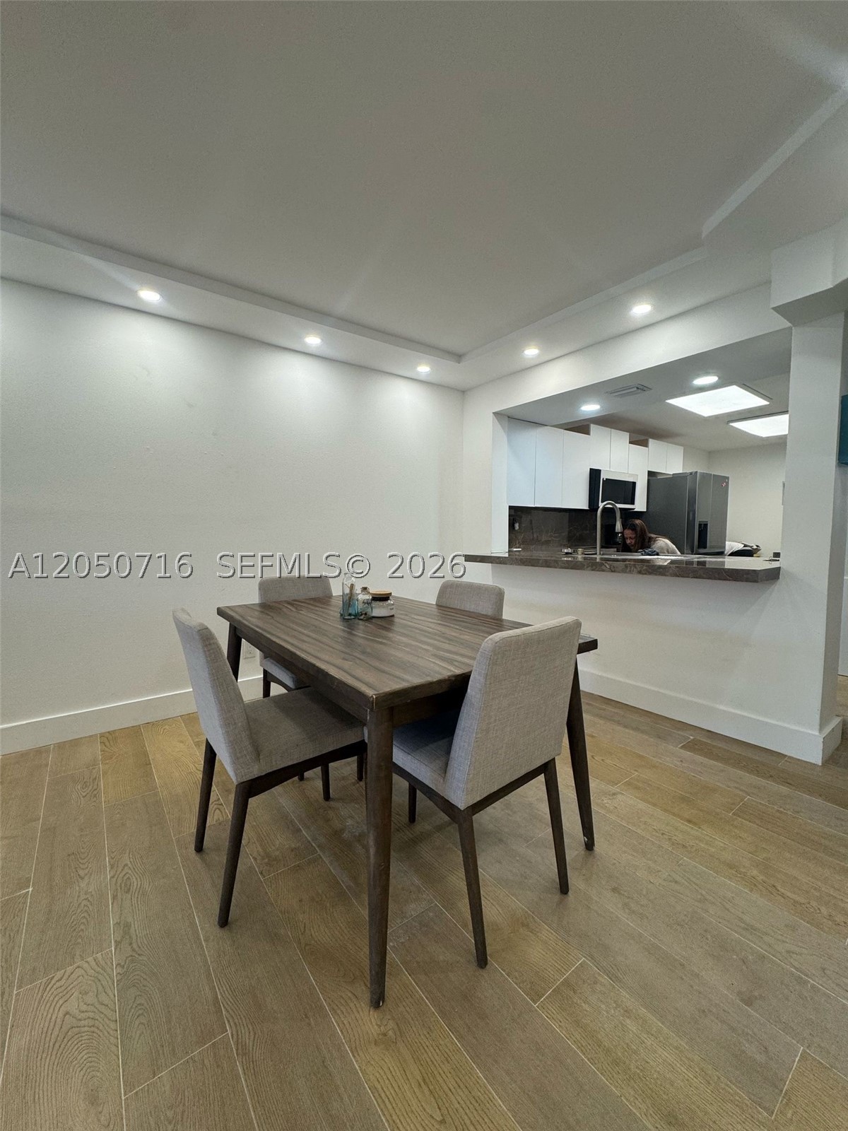 SEA WINDS CONDOMINIUM - Residential Lease