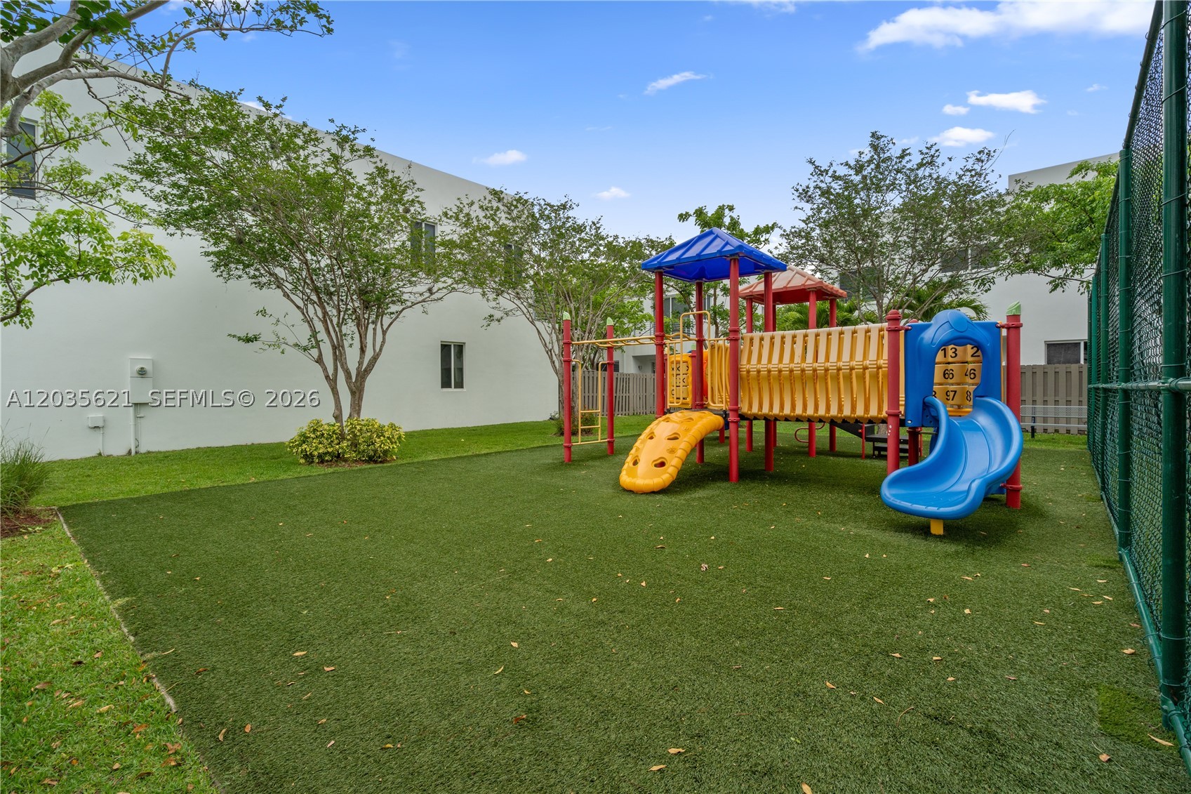 DORAL PALMS NORTH - Residential