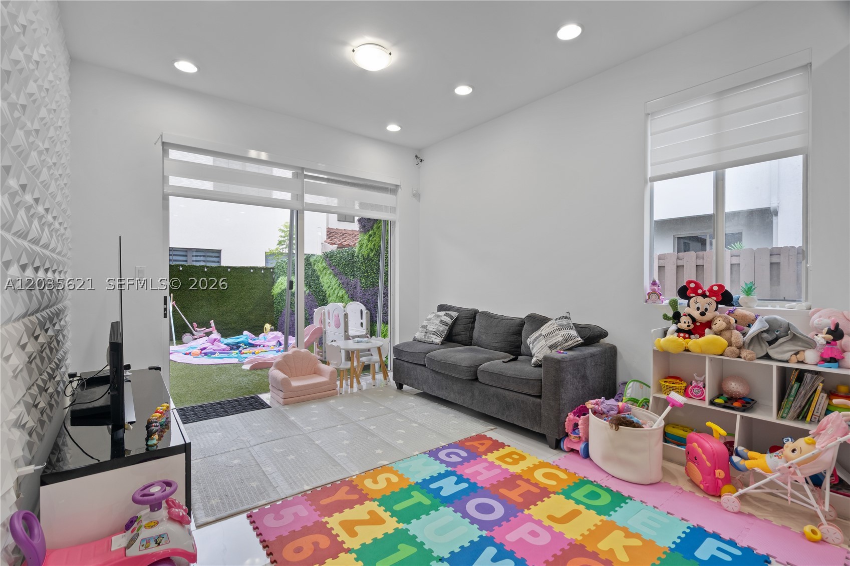 DORAL PALMS NORTH - Residential