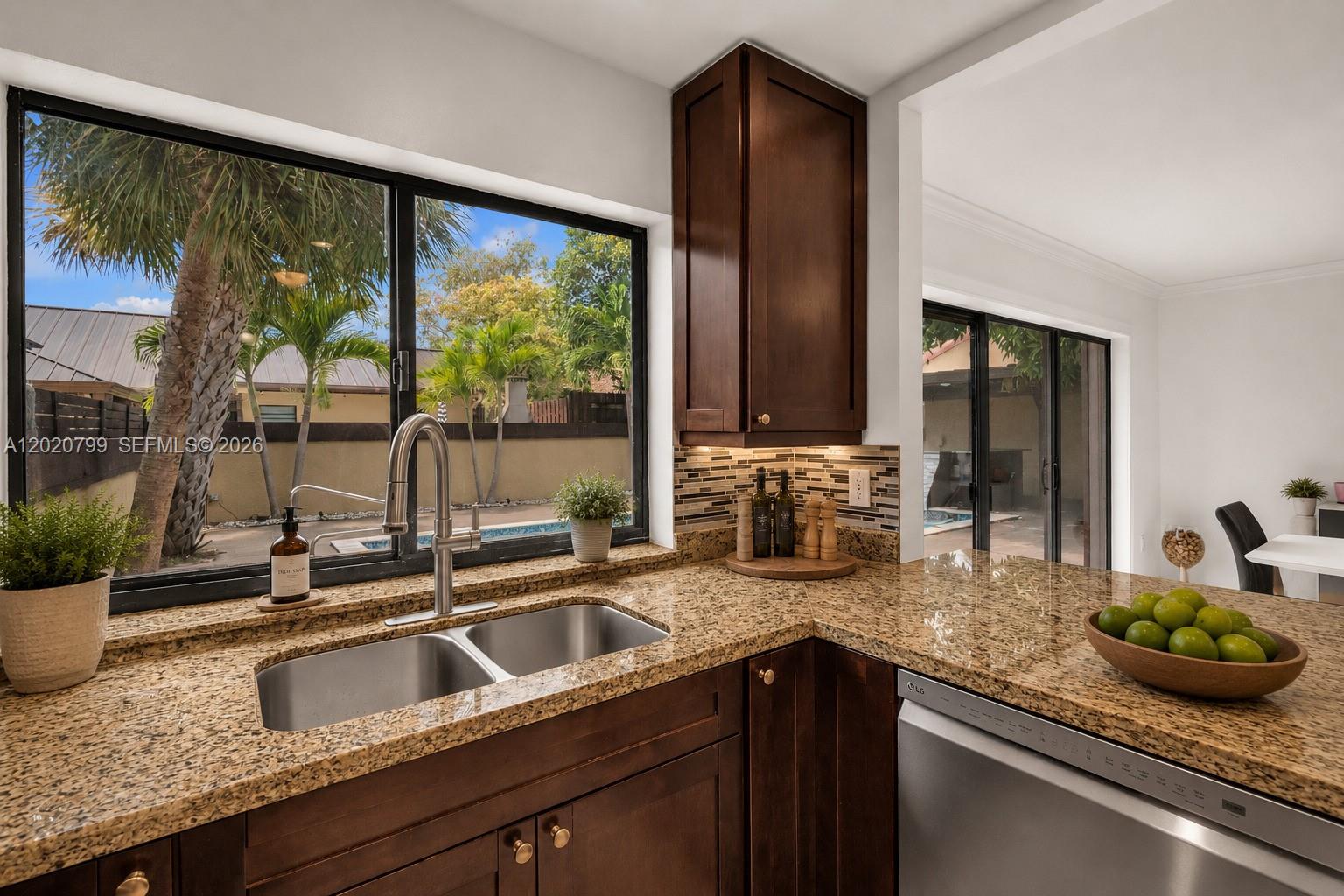 SKY LAKE VILLAS FIRST ADD - Residential