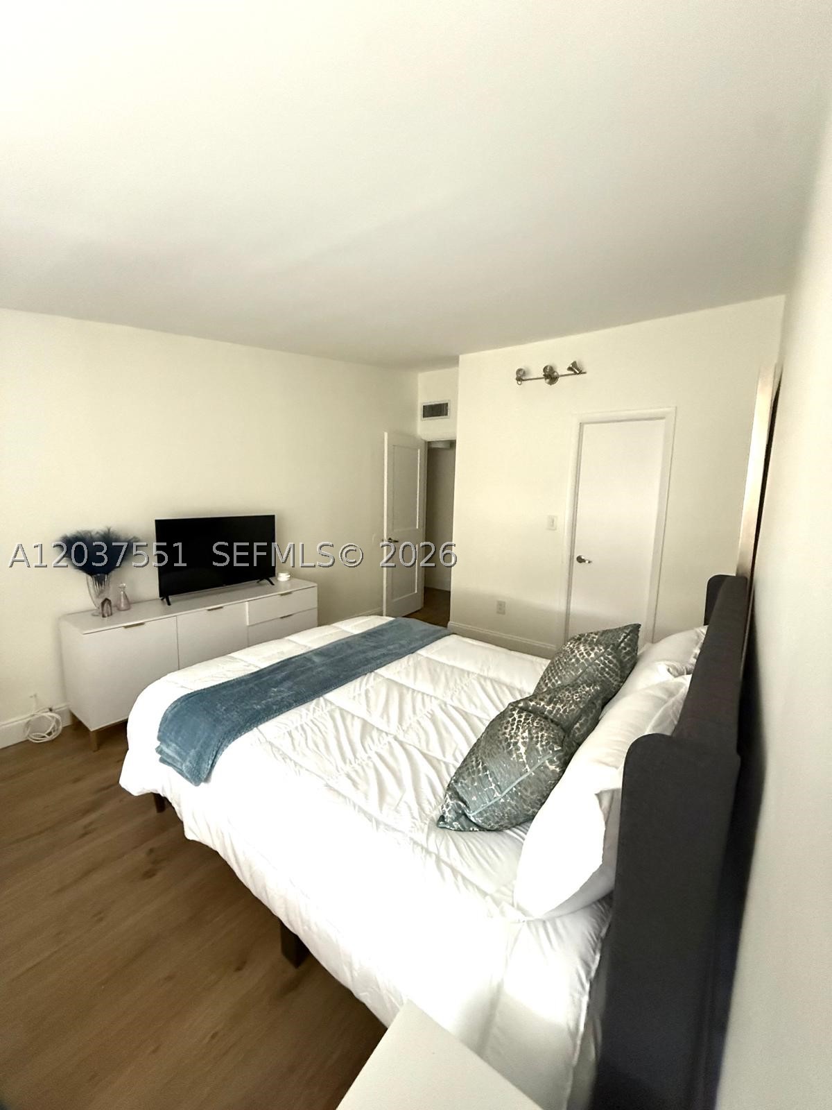 SUNSET KENDALL VILLAS - Residential Lease