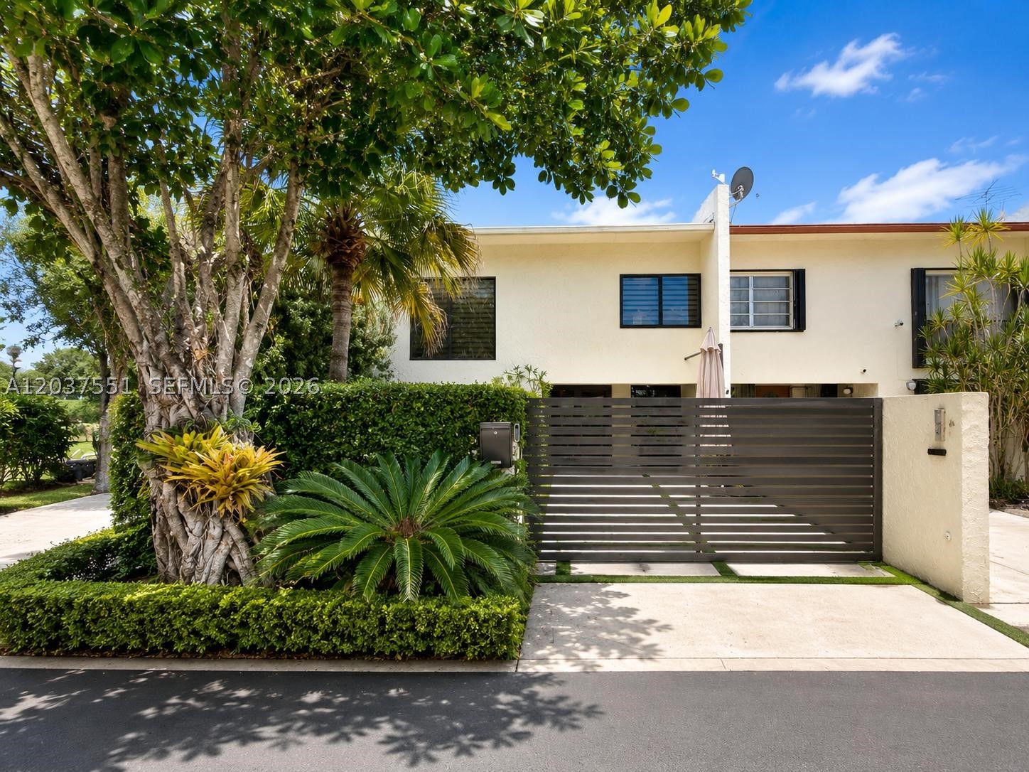 SUNSET KENDALL VILLAS - Residential Lease