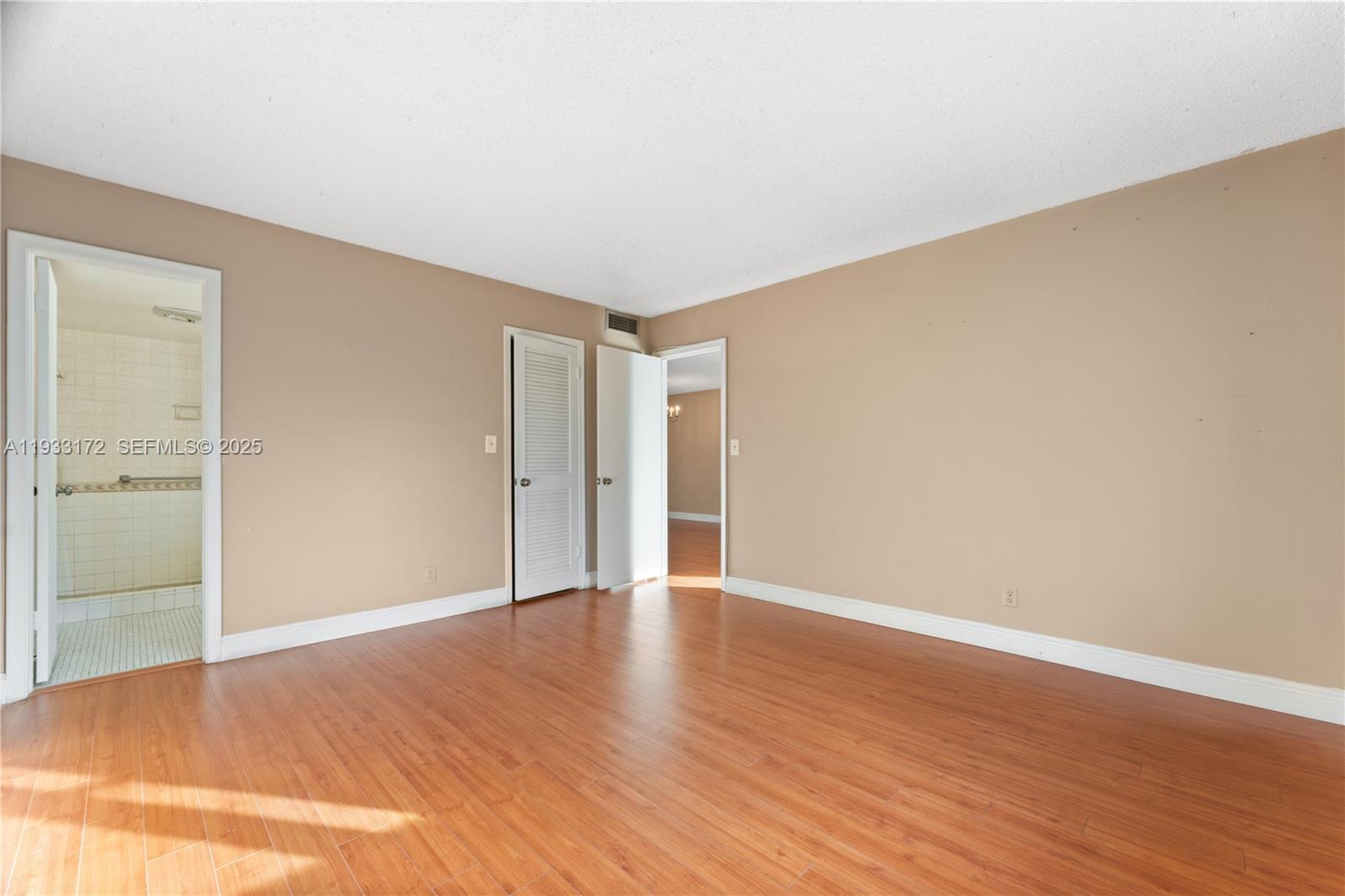 HOLLYBROOK GOLF AND - Residential