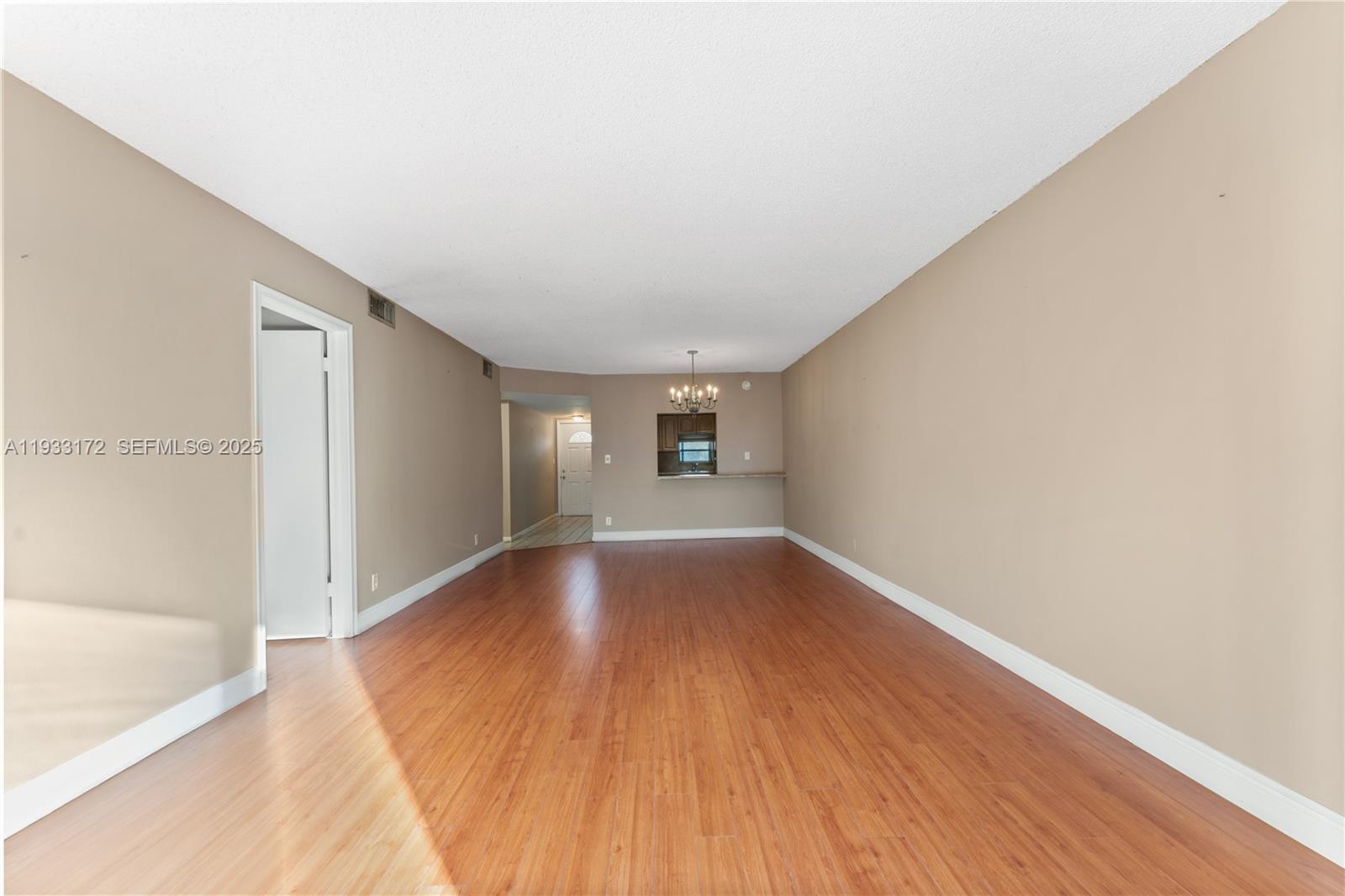 HOLLYBROOK GOLF AND - Residential