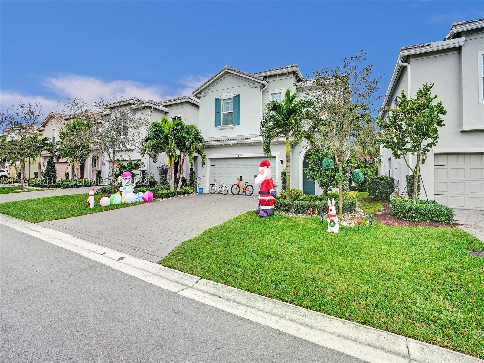 HILLCREST COUNTRY CLUB SO - Residential Lease