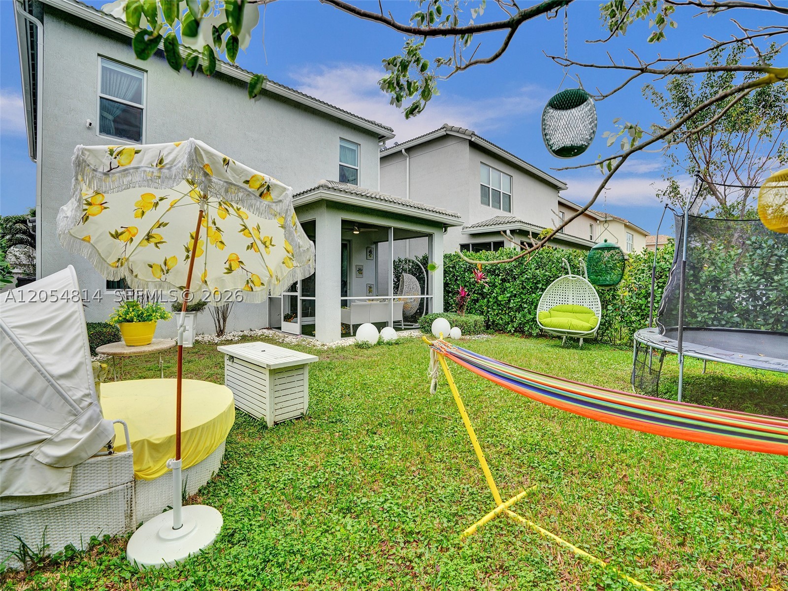 HILLCREST COUNTRY CLUB SO - Residential Lease