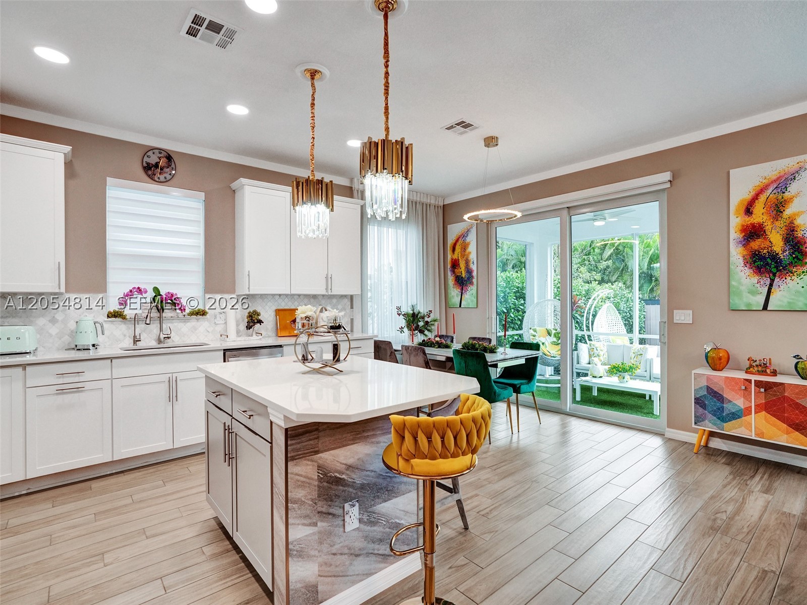 HILLCREST COUNTRY CLUB SO - Residential Lease