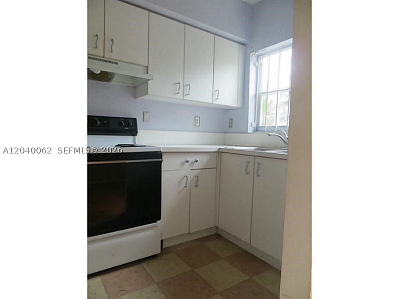 SUNSET PALM VILLAS CONDO - Residential