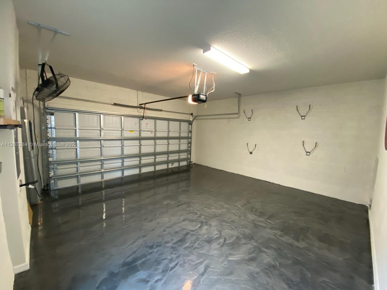 PRESTON SQUARE - Residential Lease