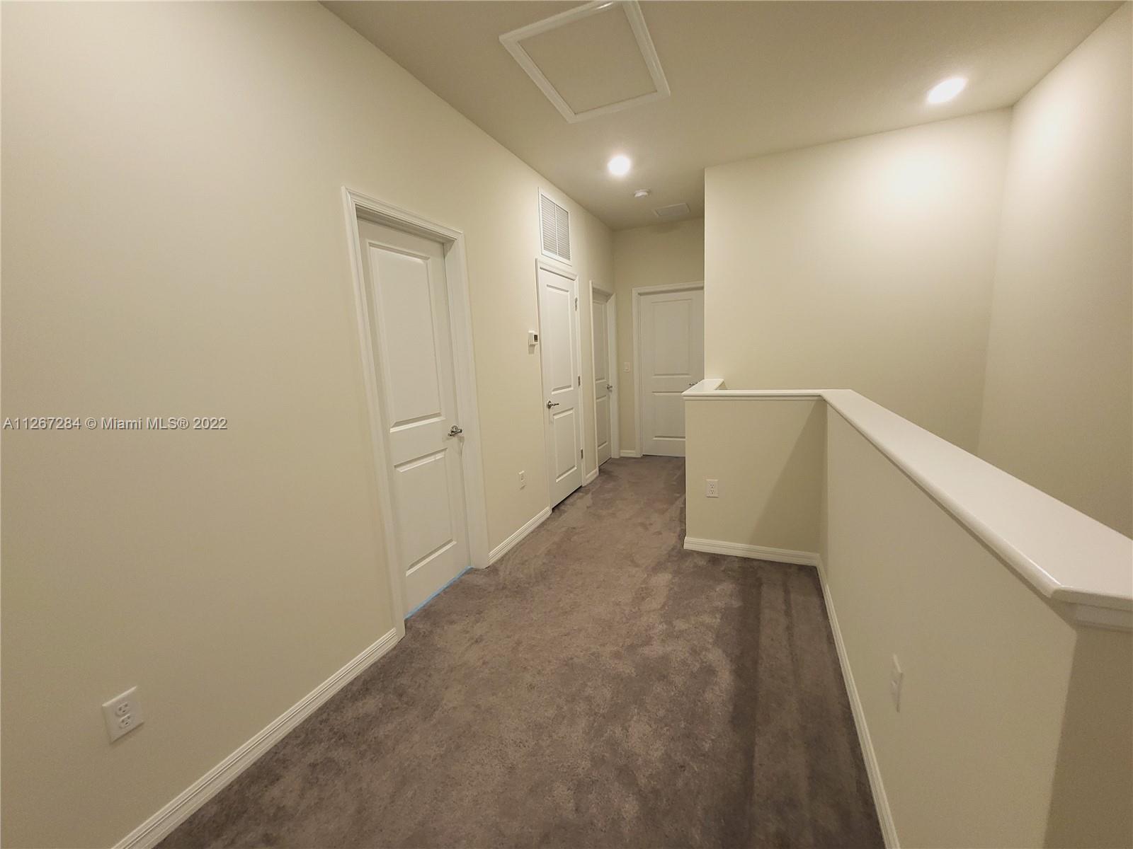 PRESTON SQUARE - Residential Lease