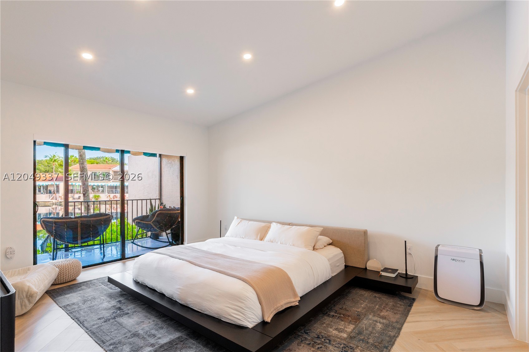 MIAMI LAKES-LAKE CAROL - Residential