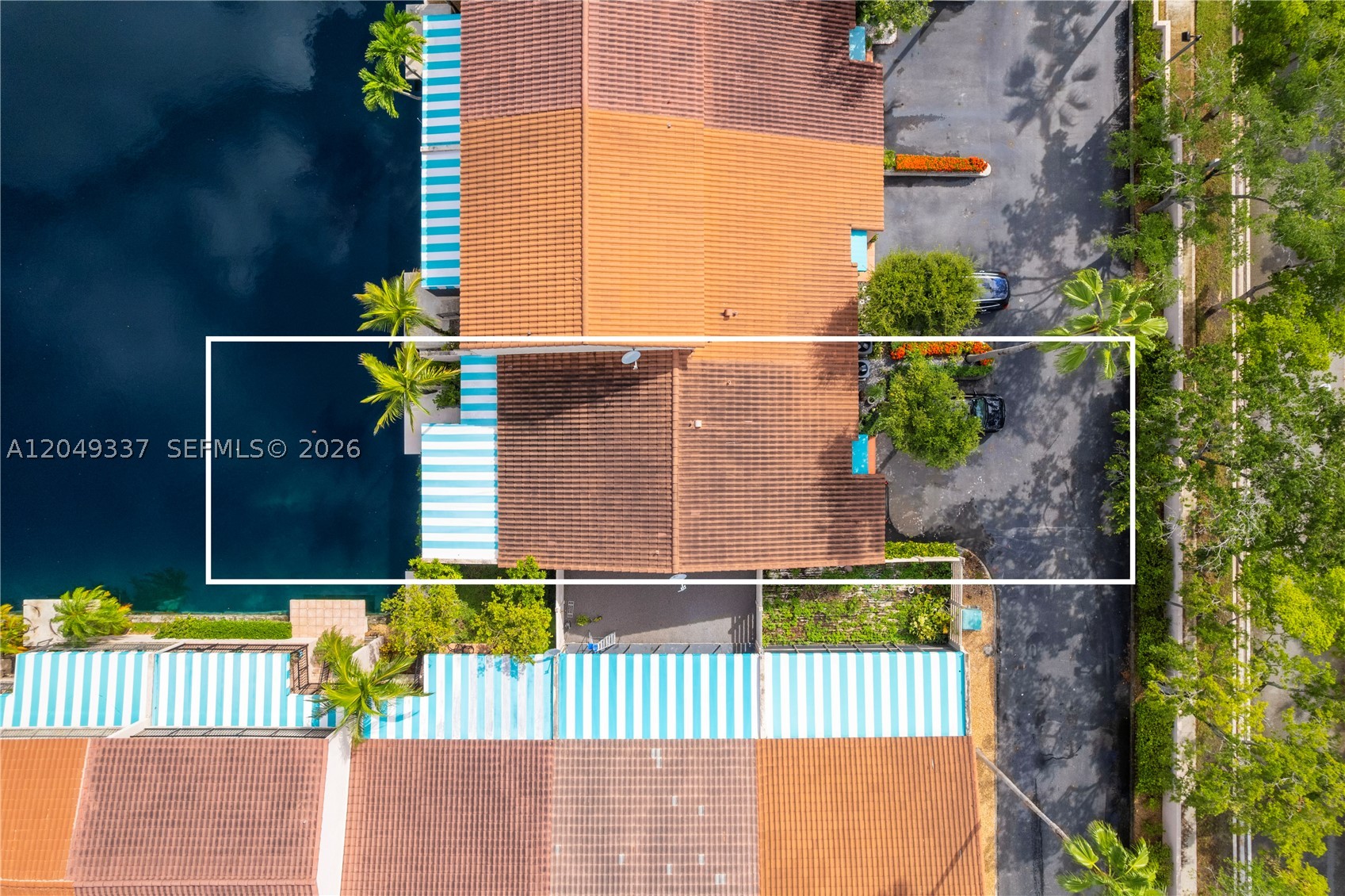 MIAMI LAKES-LAKE CAROL - Residential