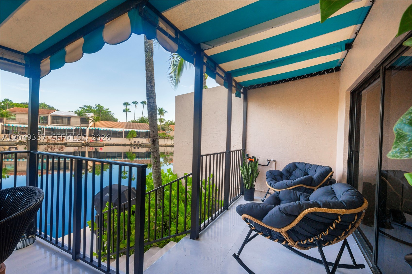 MIAMI LAKES-LAKE CAROL - Residential