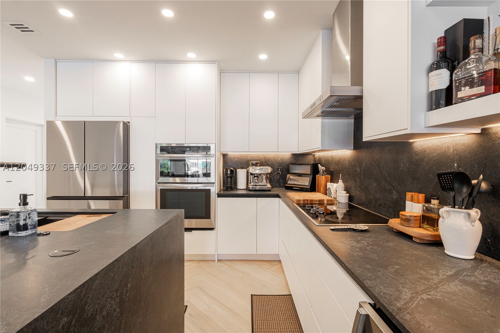 MIAMI LAKES-LAKE CAROL - Residential