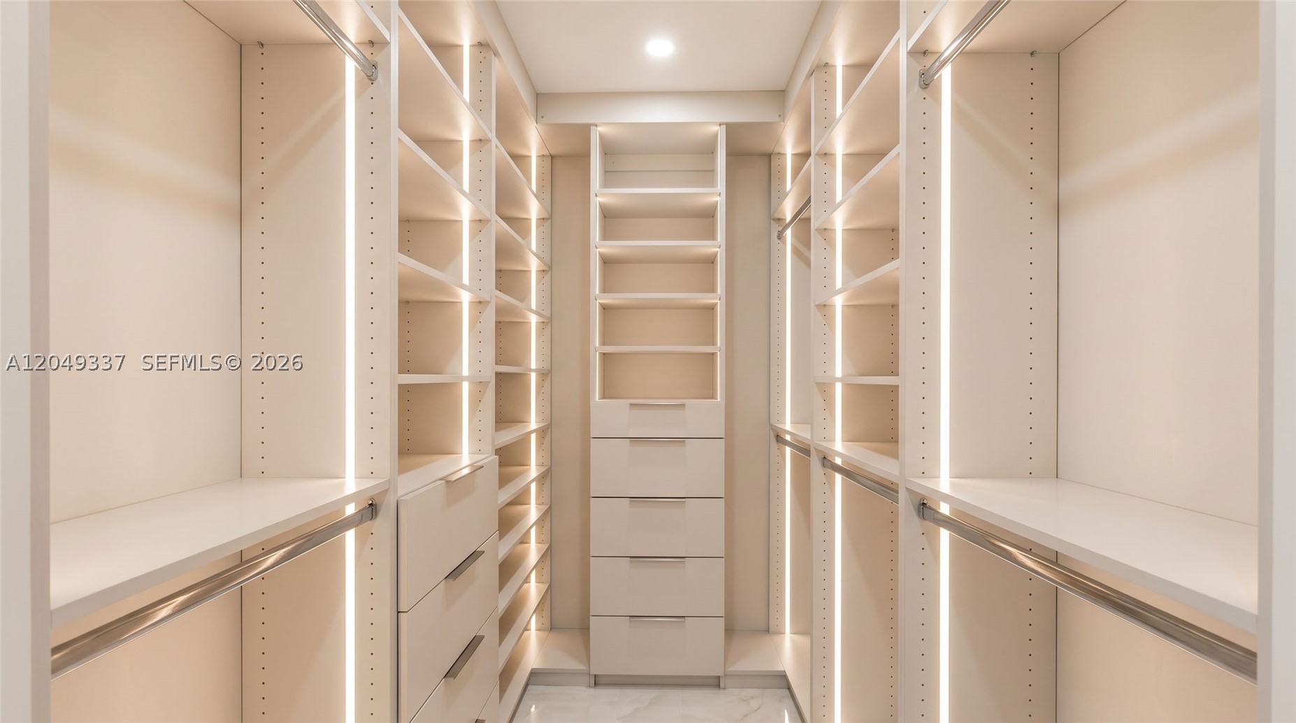 MIAMI LAKES-LAKE CAROL - Residential