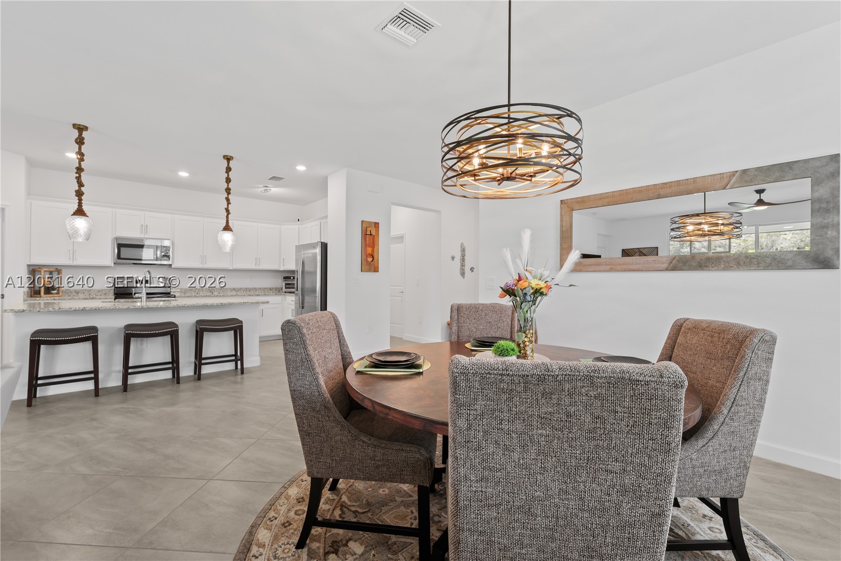 COUNTRY CLUB - Residential