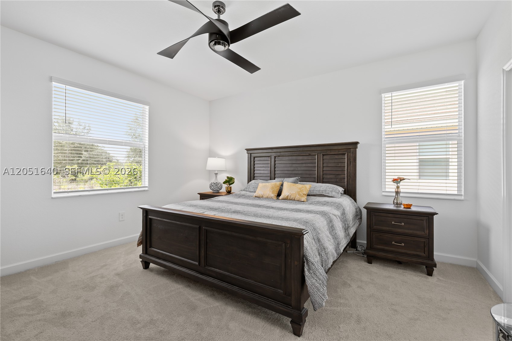 COUNTRY CLUB - Residential