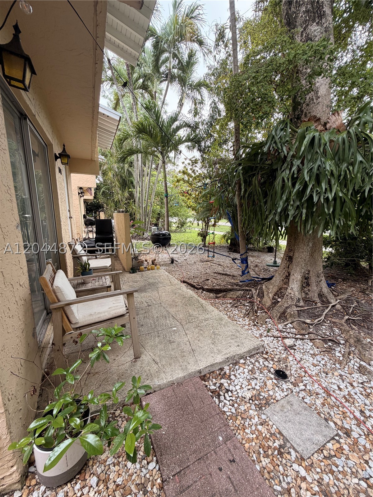 SHORES VILLAS CONDO - Residential