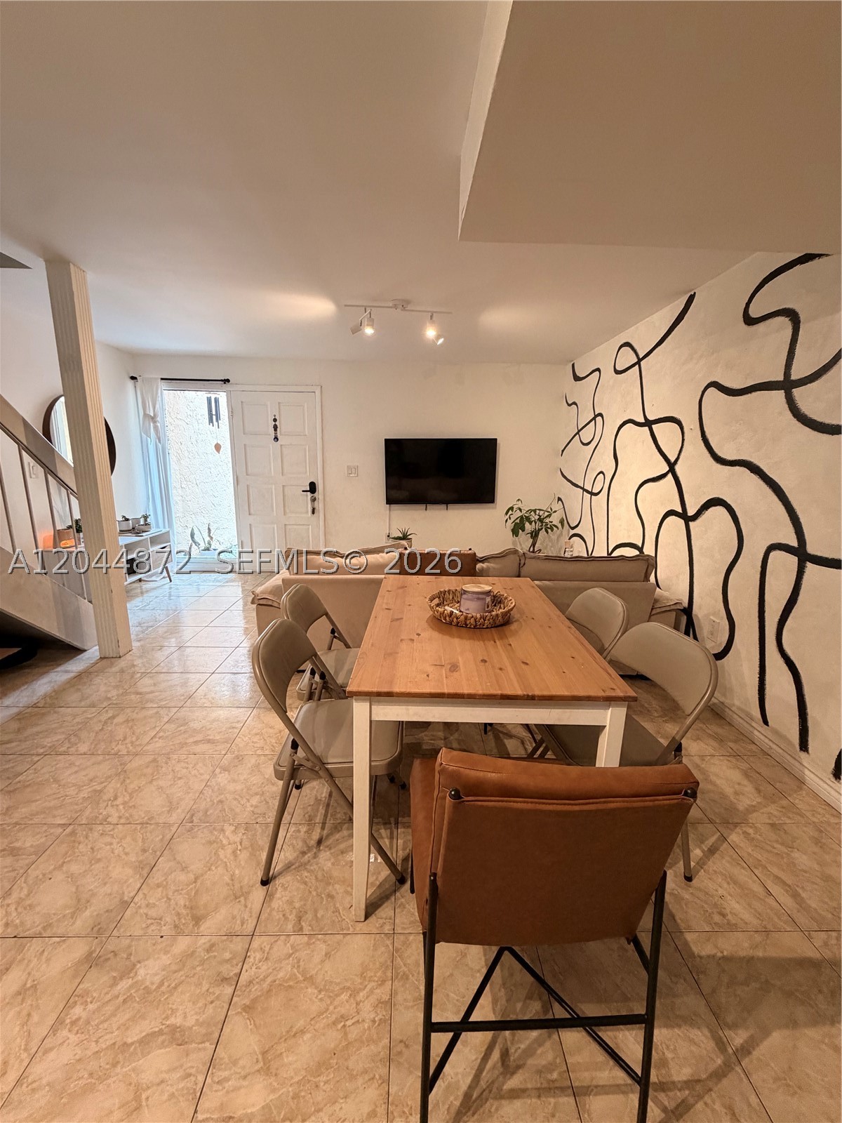 SHORES VILLAS CONDO - Residential