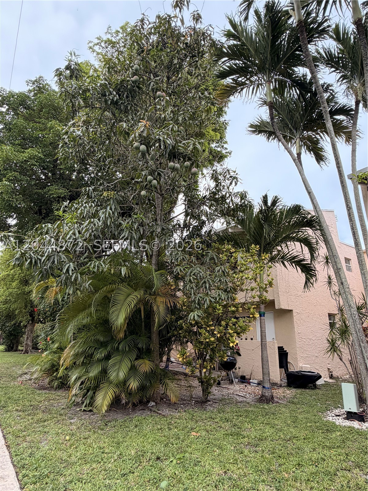 SHORES VILLAS CONDO - Residential