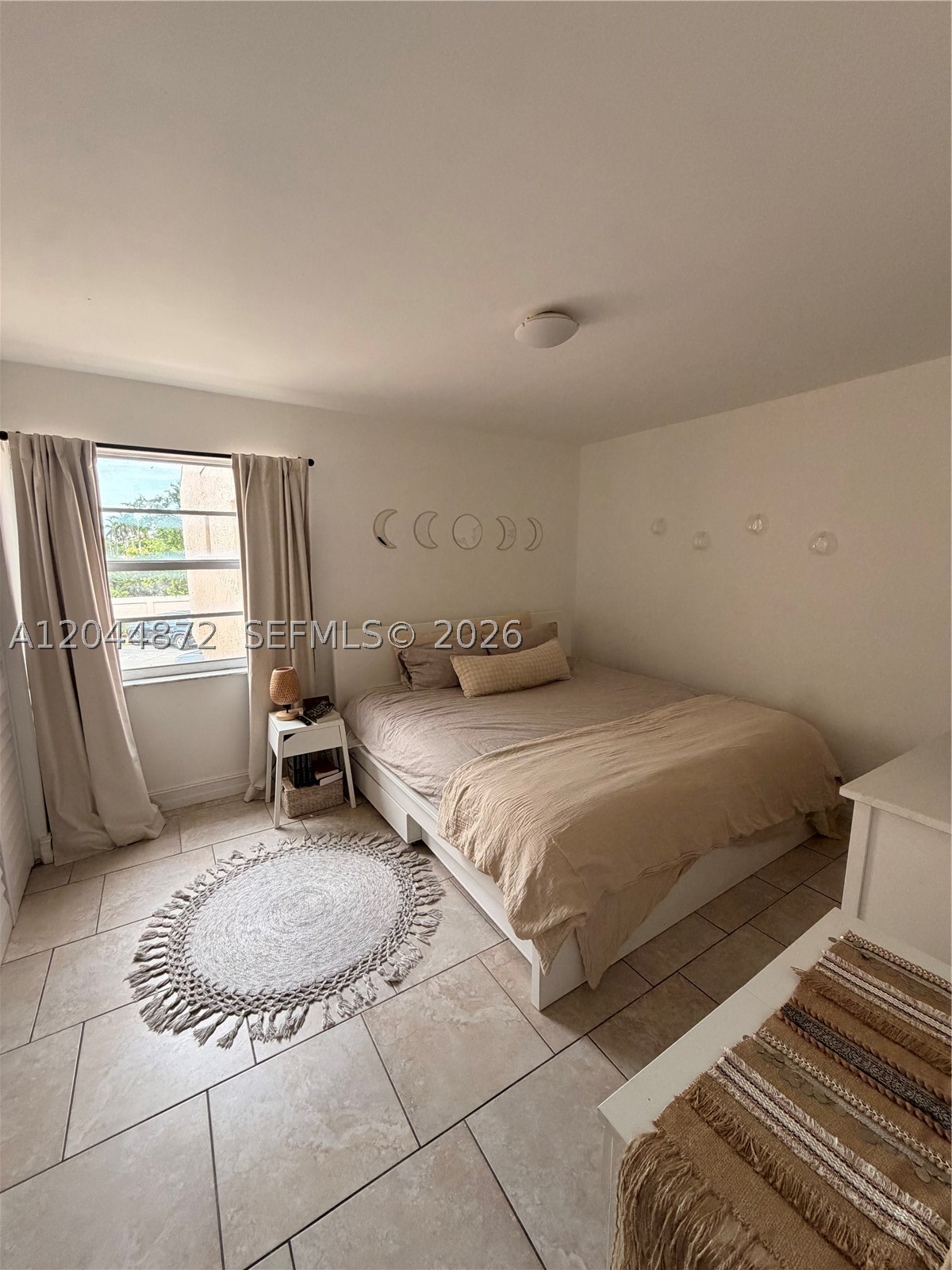 SHORES VILLAS CONDO - Residential