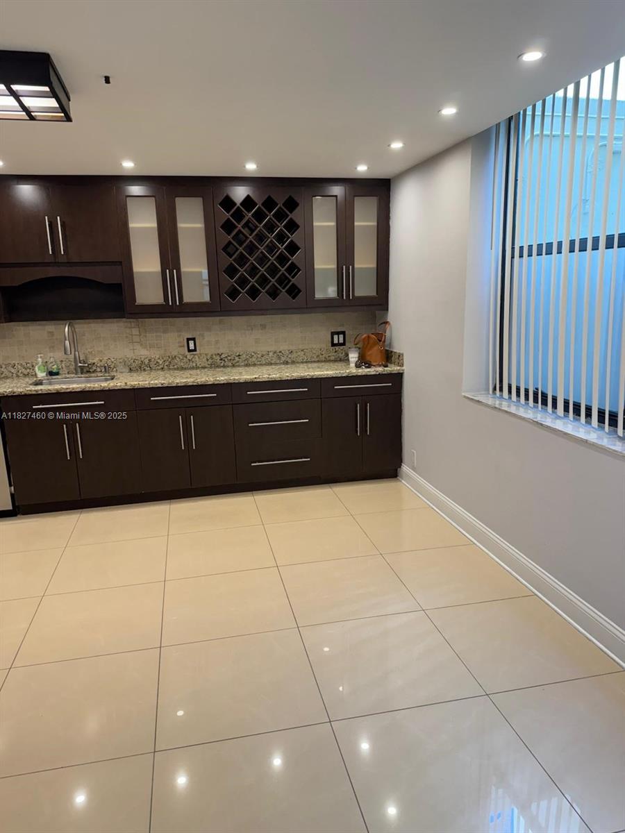 VILLA DORADA CONDO NO 2 - Residential